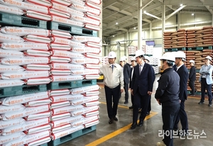 사료값 인상 압박…정부, 1150억 긴급 투입