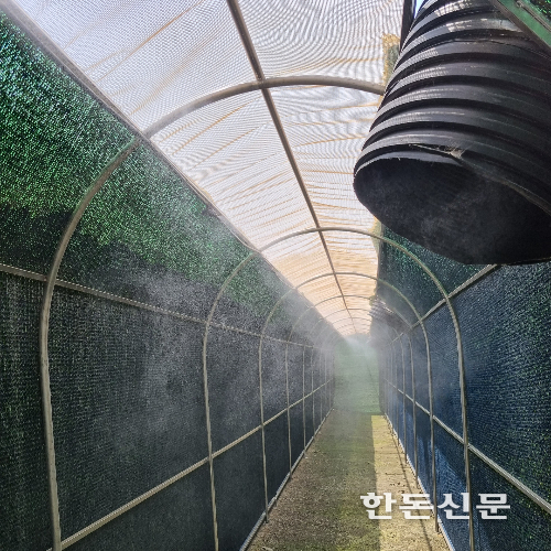 전북 익산시가 ‘축사 악취저감 시범사업’에 선정됐다.
