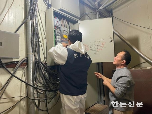 경기 안성시는 겨울철 축사 화재 예방대책을 집중적으로 추진한다.
